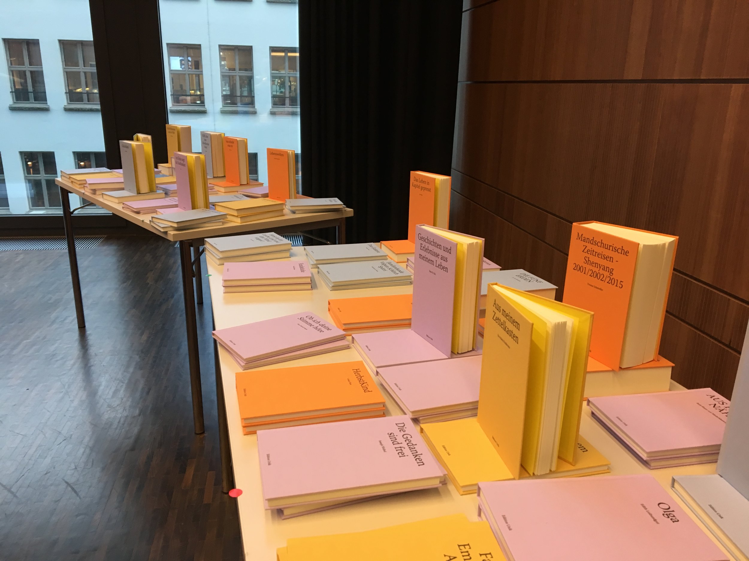 Die Bücher der Herbstrunde 2017. (Bilder: Edition Unik)