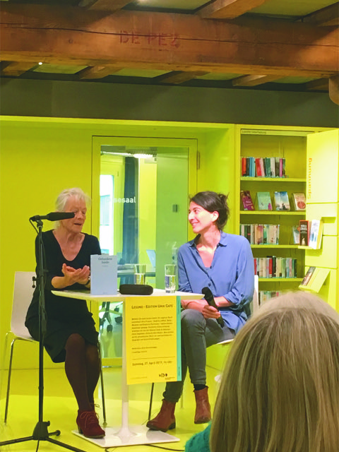 Autorin Betty Monnier und Moderatorin Anna Storchenegger (Foto: zvg.)