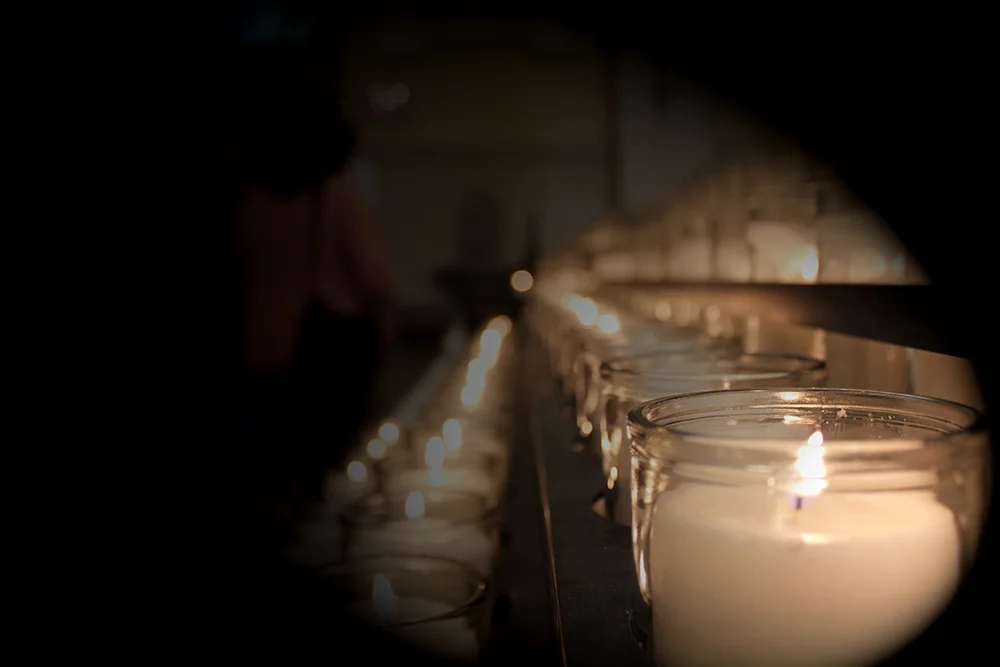 1_candle_sm.jpg