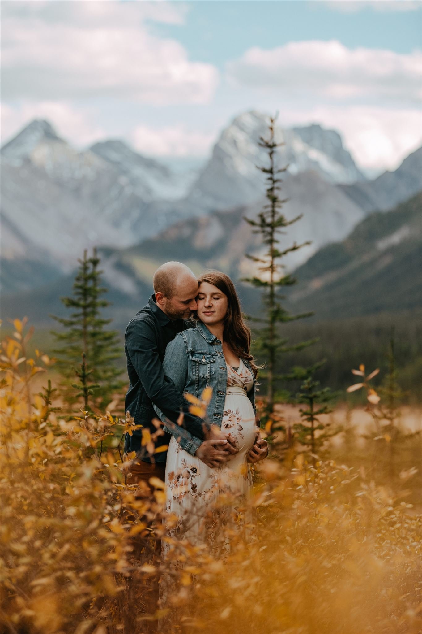 Laurence-Jennifer-Fall-Maternity-Session-Kananaskis-044_websize.jpg