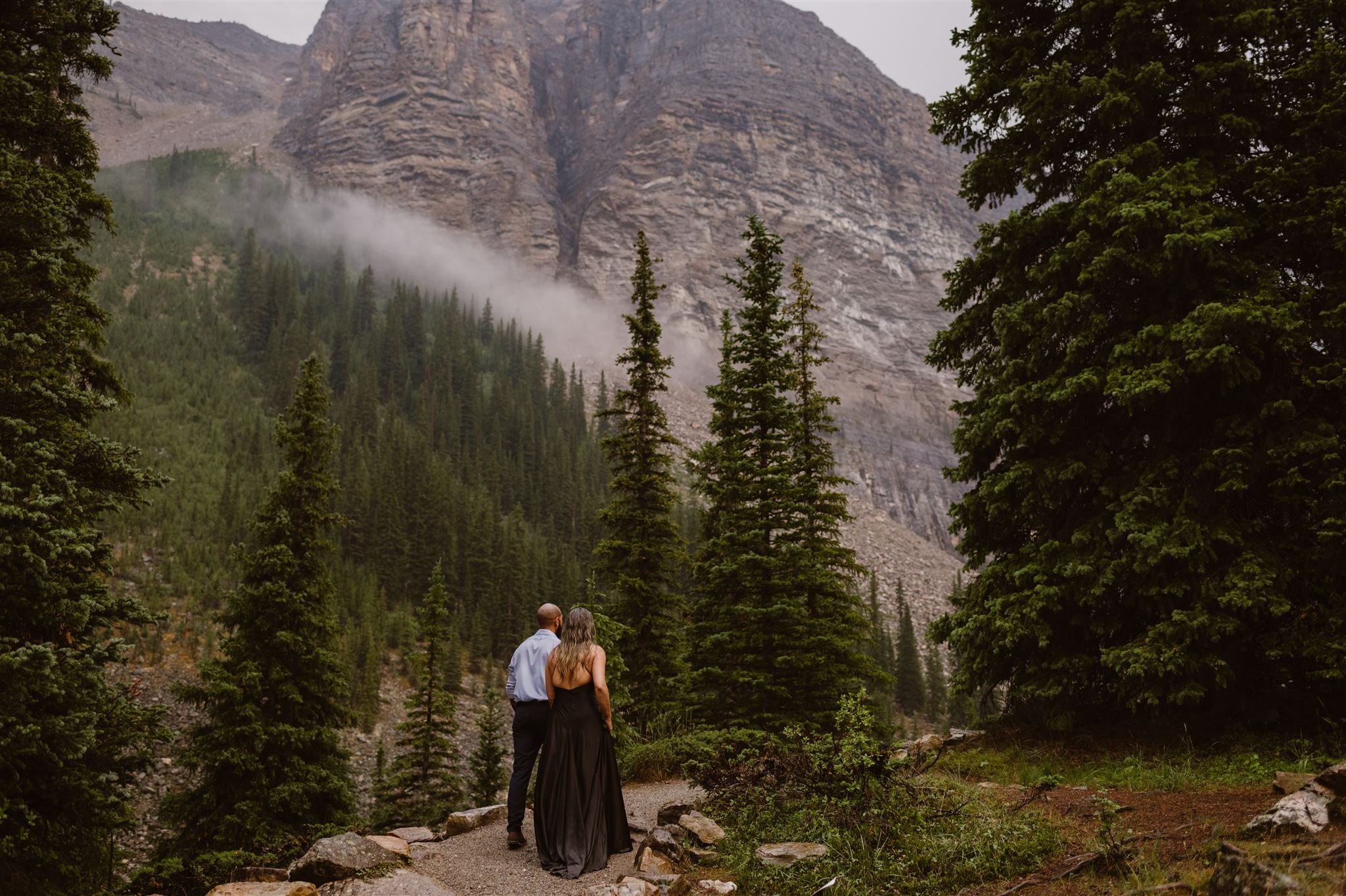 Naadiya-Nick-Moraine-Lake-Engagement-Session-69_websize.jpg
