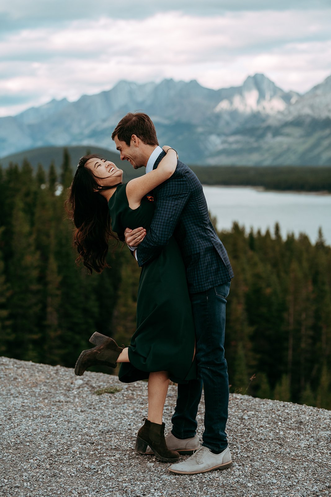 Kathryn-Chris-Upper-Kananaskis-Lake-Session-2020-11_websize.jpg
