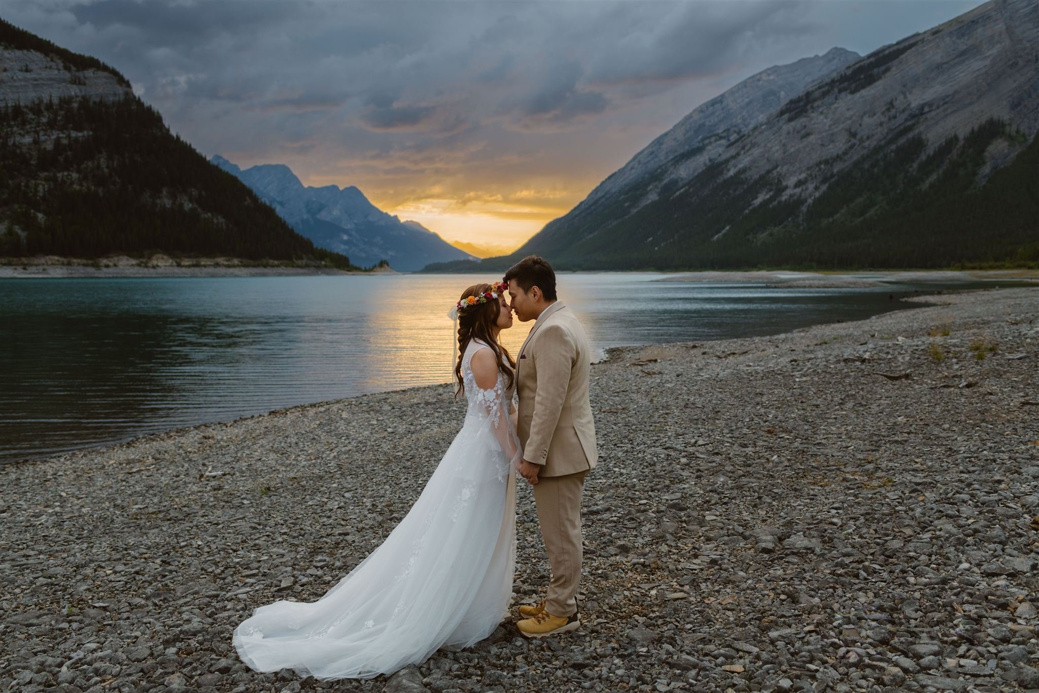 Eva-Oscar-Kananaskis-Horseback-Riding-Adventure-Elopement-321_websize.jpg