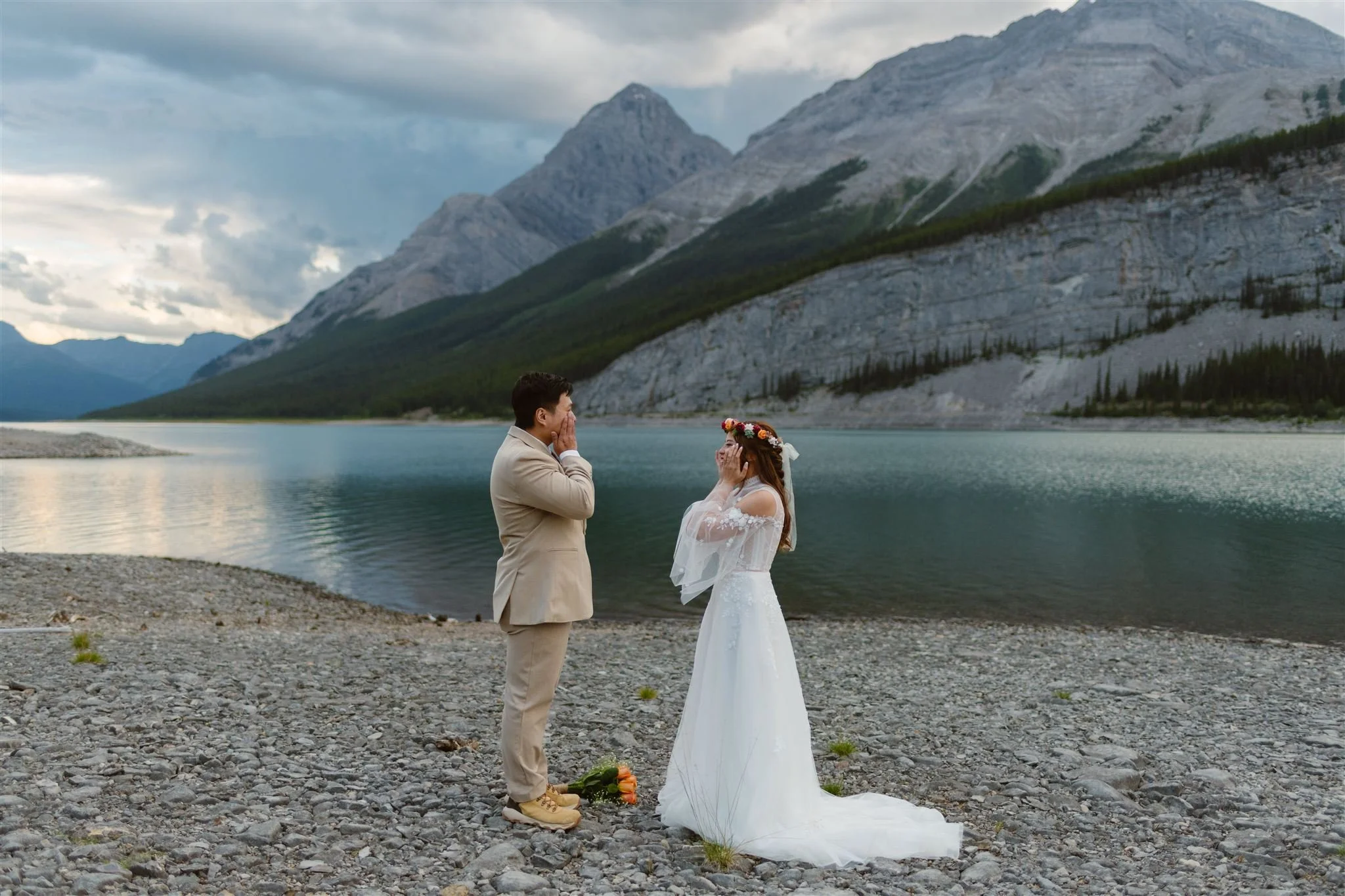 Eva-Oscar-Kananaskis-Horseback-Riding-Adventure-Elopement-298_websize.jpg