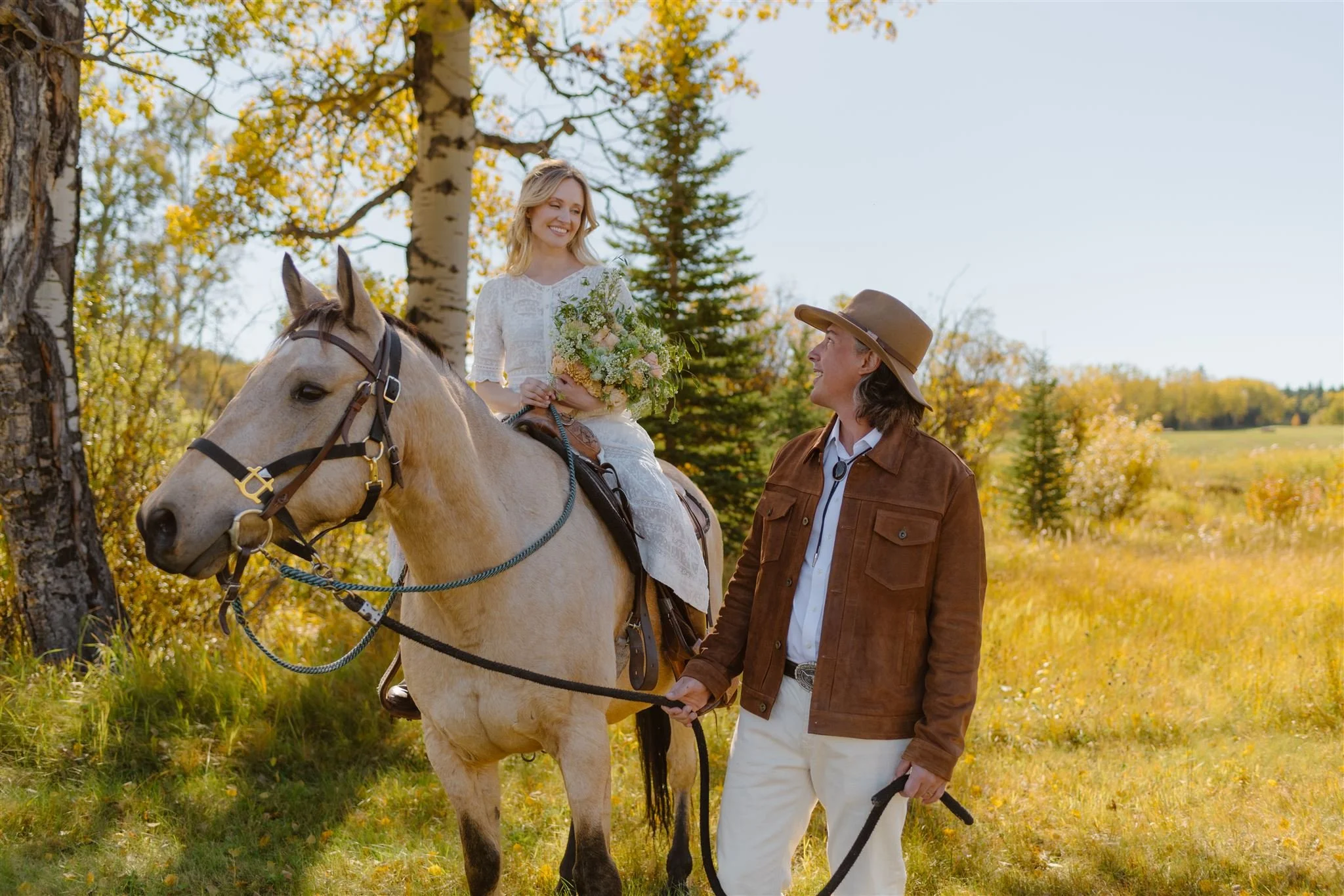 Sara-Eric-Bragg-Creek-Fall-Farm-Wedding-28_websize.jpg