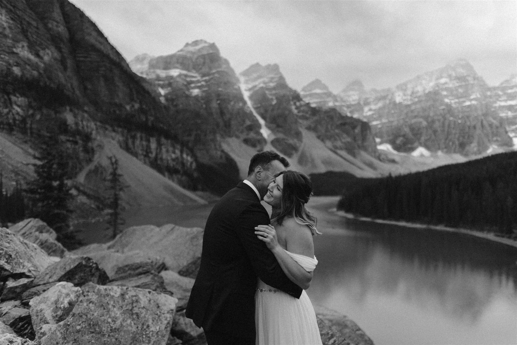 Mallory-Pavel-Moraine-Lake-Elopement-Adventure-Session-135_websize.jpg