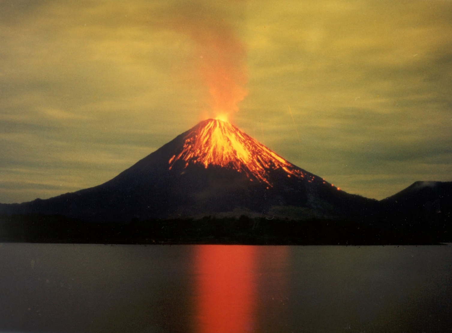 vocano eruption.jpg