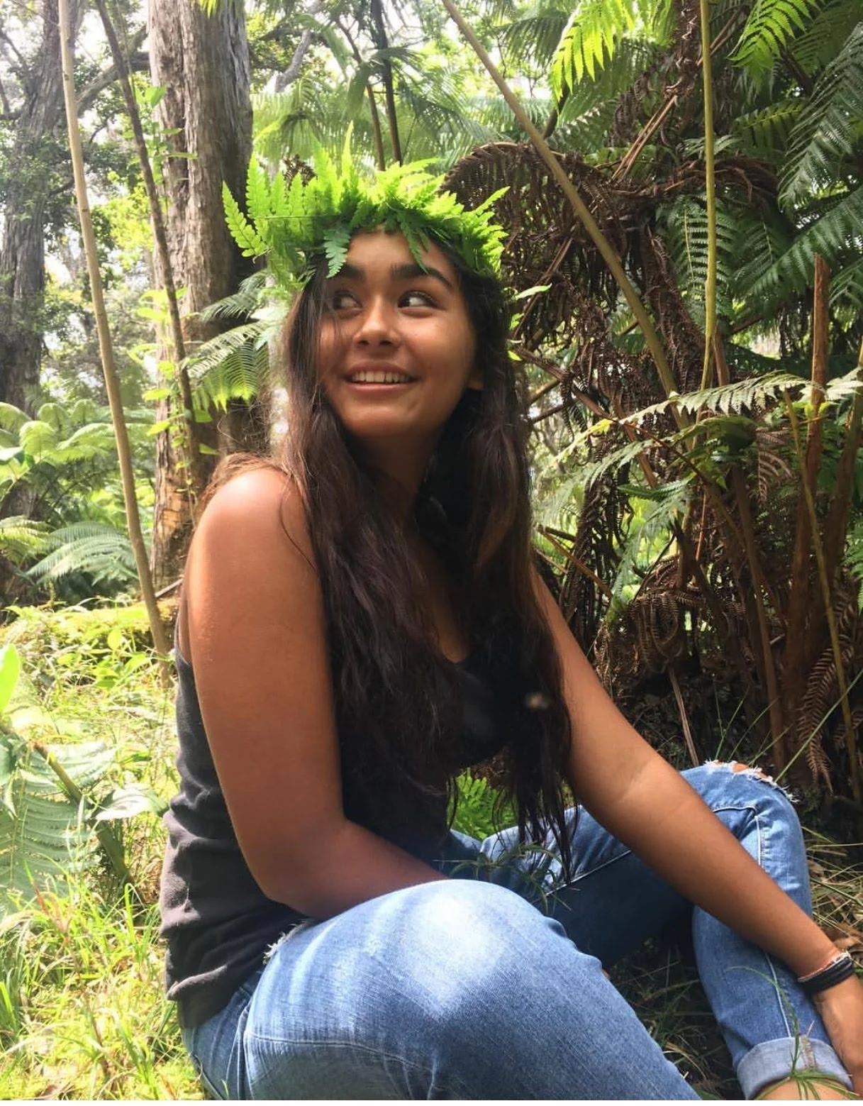 2018 nigani Inaugural Scholarship Recipient, Hali’a Locke-Nacimento feeling comfortable in Environmental Indigenous science.