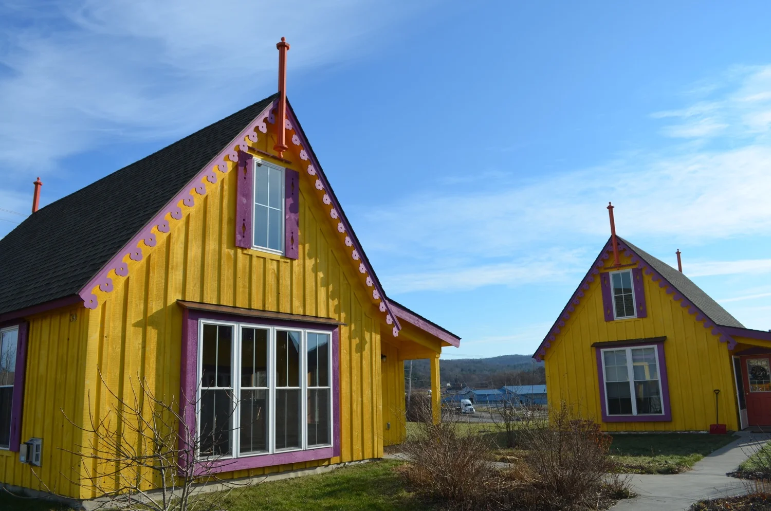 For Rent! Yellow x Purple 1 Bedroom Cottage $1,395