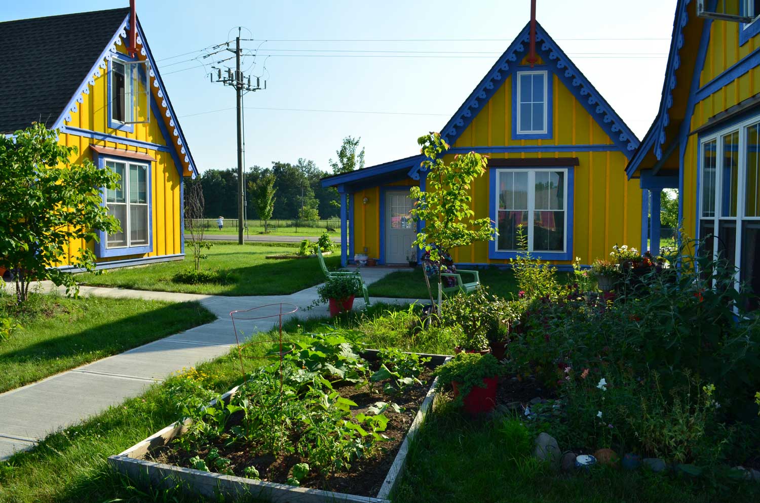 boiceville-cottages-yellow-blue.jpg