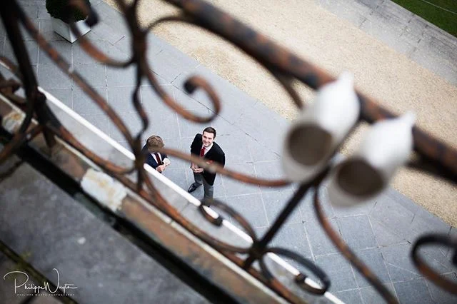 Don&rsquo;t look yet! #huwelijk #verloofd #huwelijksfotograaf #weddingphotographer #weddingphotography #destinationwedding #weddingshoes #destinationweddingphotographer #canon #weddingdress #weddingring #sayyes #bruidsmagazine #mywed #mywedding #wedd