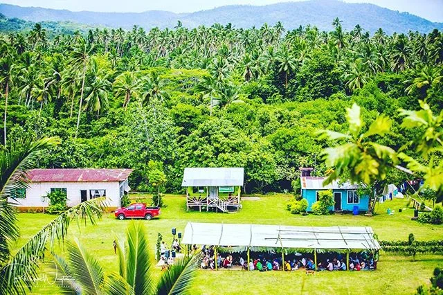 What a stunning view this was!! Shooting this fiji-wedding was an amazing experience thx to @kamacatcme !! #fijiwedding #fijiweddings #fiji #destinationwedding #destinationweddingphotographers #destinationweddingphotography #elopment #trouweninhetbui