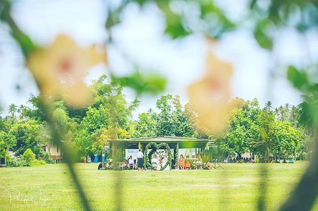 One more :) #heart #fijiwedding #fijiweddings #fiji #destinationwedding #destinationweddingphotographer #destinationweddingphotography #elopment #groom #trouweninhetbuitenland #weddingphotography #weddingphotographer #weddingceremony #palmtrees #trop