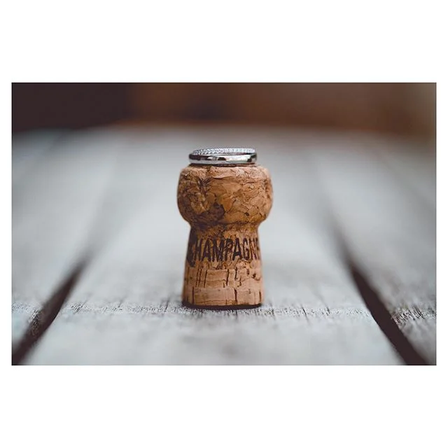 The WeddingRings.  #marriage #champagne #rennepont #weddingrings #weddinginfrance #destinationwedding #destinationweddingphotographer #destinationweddingphotography #wijgaantrouwen #sunsetlovers #trouweninhetbuitenland #weddingphotography #weddingpho