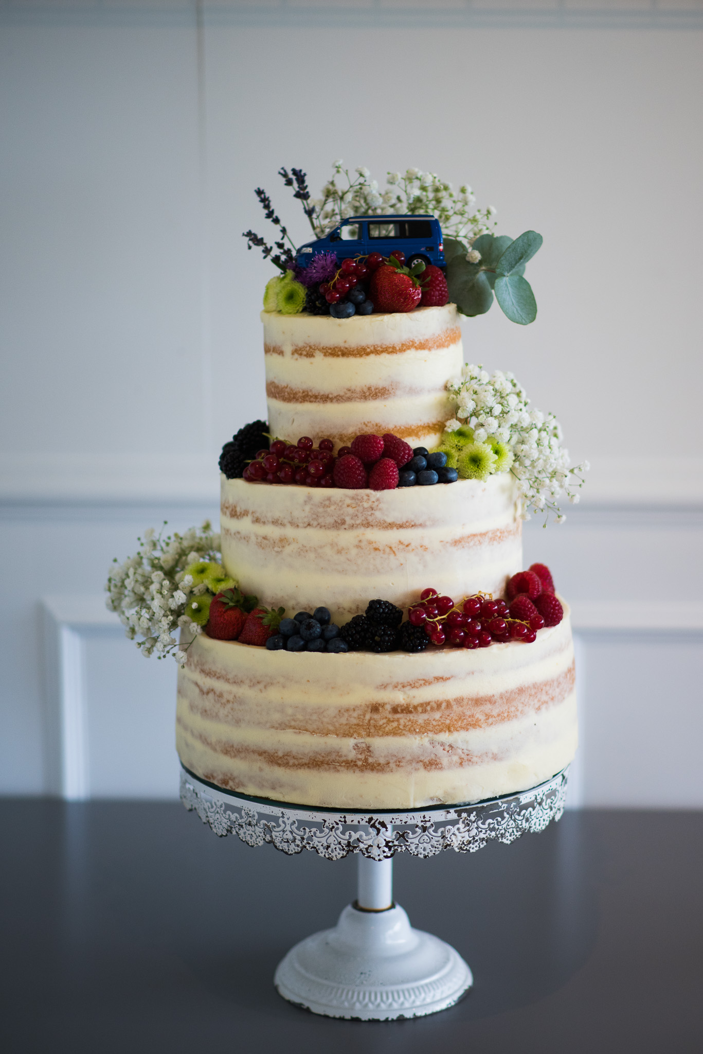 Three Sisters Bake Wedding Cake