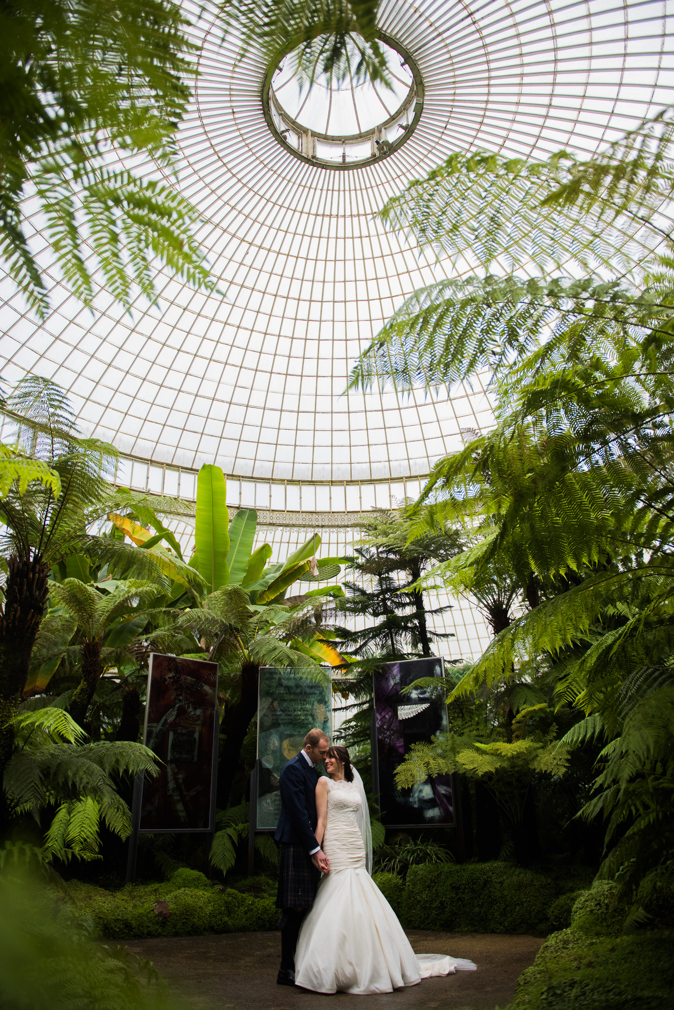 Glasgow Wedding at Botanic Gardens