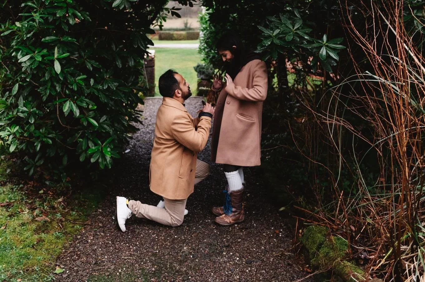 A week before Christmas, Deelan and Dhana flew all the way from Brisbane, Australia to spend a few days in Scotland. Deelan proposed to Dhana and she said YES!! And I photographed the entire thing. 

Following their proposal they enjoyed some lovely 