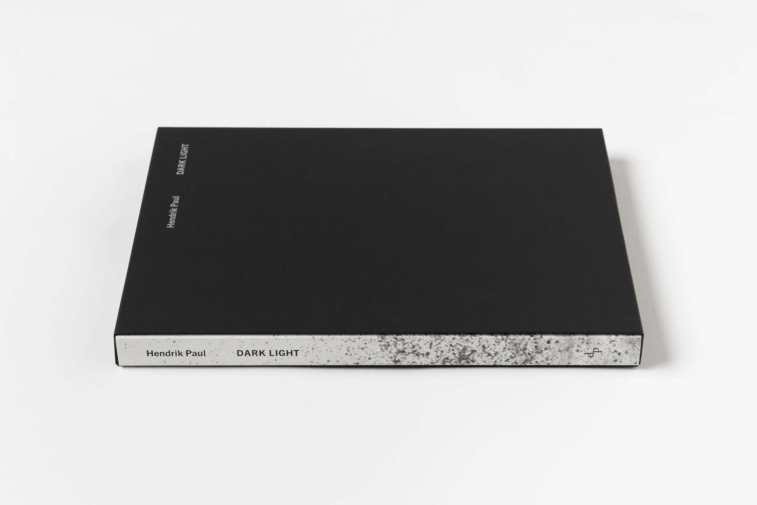 dark-light-SE-02.jpg