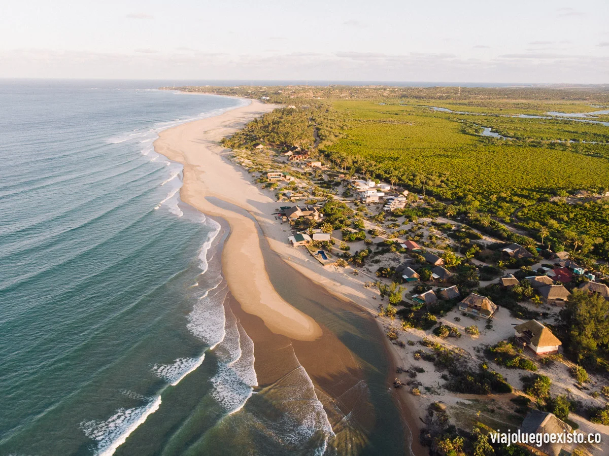 Vistas aéreas de la playa de Barra