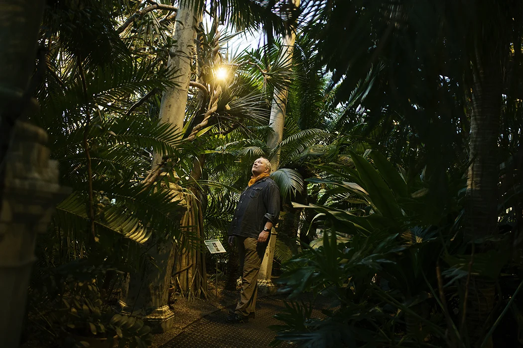 Bjarne Henriksen, actor. “Things should go a bit more slow.” Interview on Berlingske (in Danish).