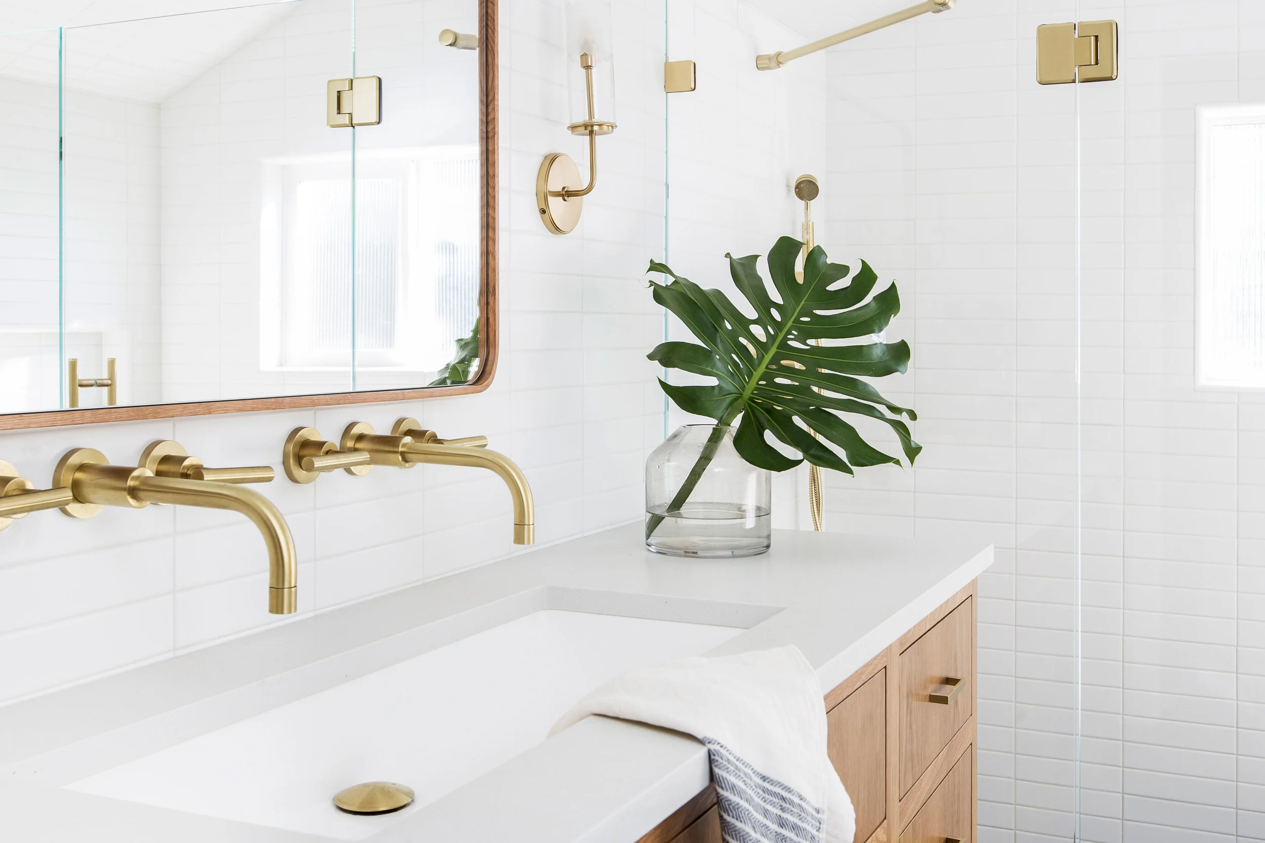 Casework_Wallingford_Master Bathroom_03.jpg