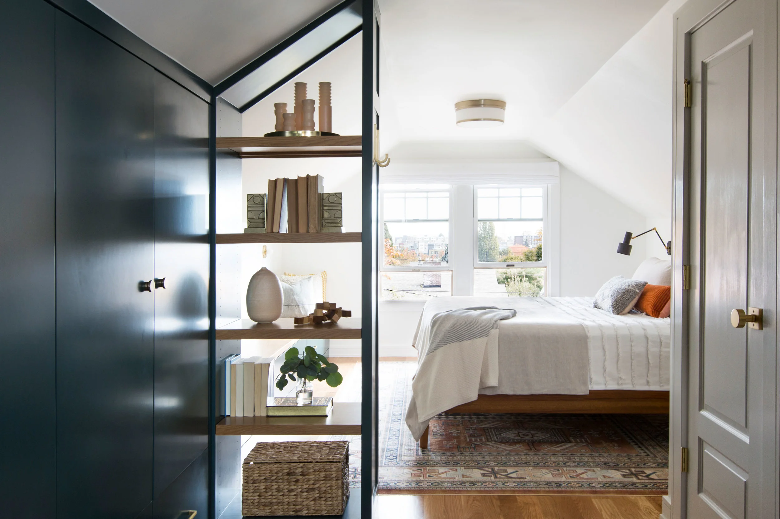 Casework_Wallingford_Master Bedroom_01.jpg