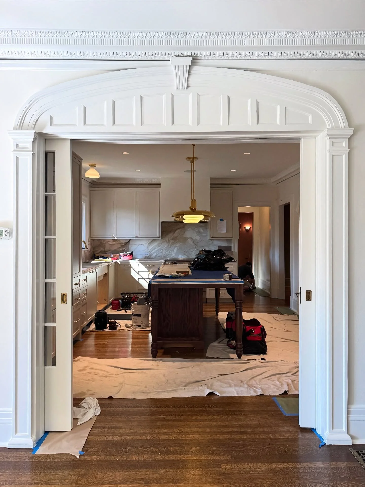Scenes from the week 08.18.25

Arlington Hts is wrapping up this month! I love seeing all the warm, textural details come together paired with the original crown and trim work. Old meets new! 

#caseworkit #interiordesign #interiordesigner #remodel #