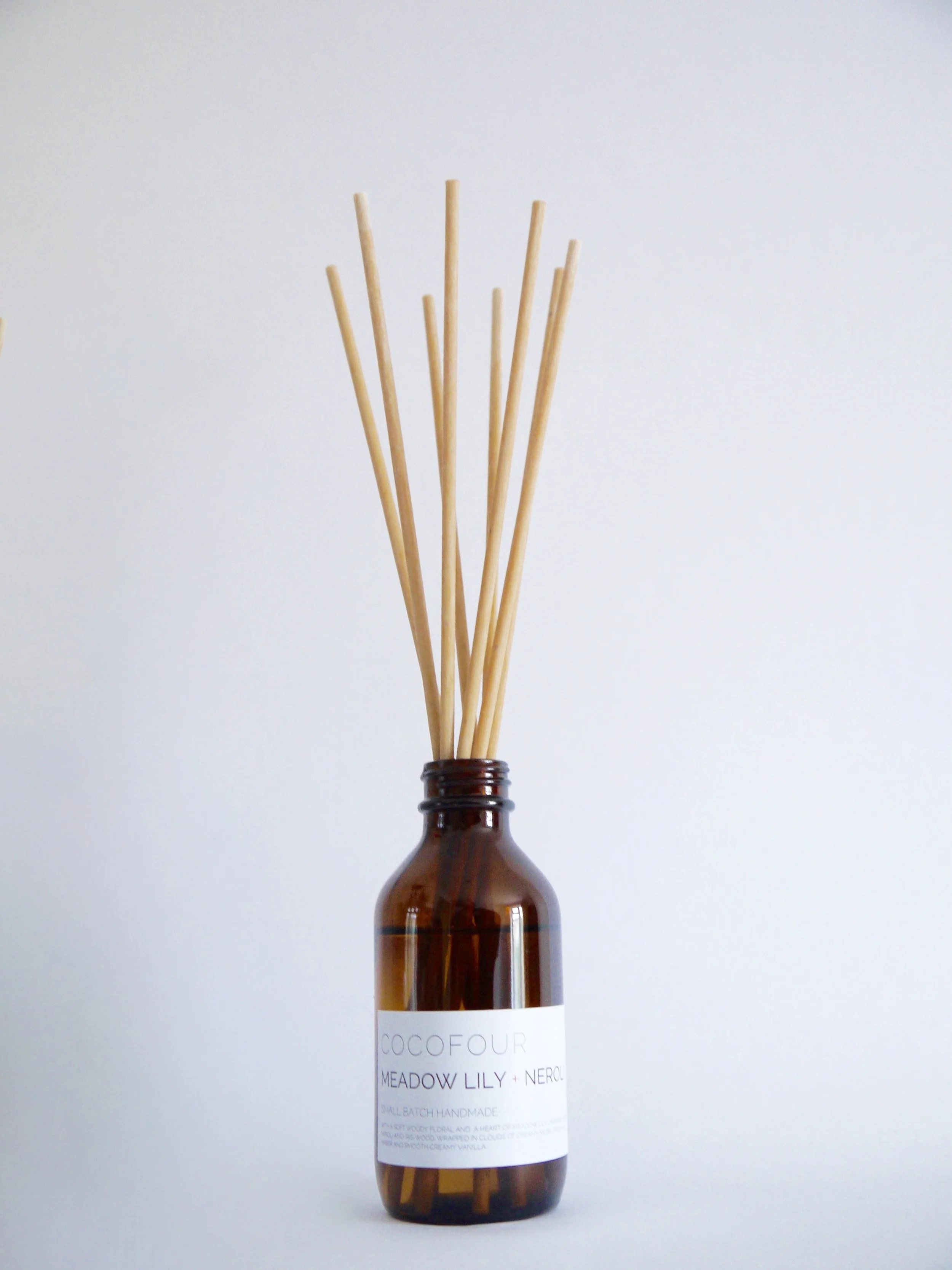 COCOFOUR luxury soy apothecary candles handmade in the UK