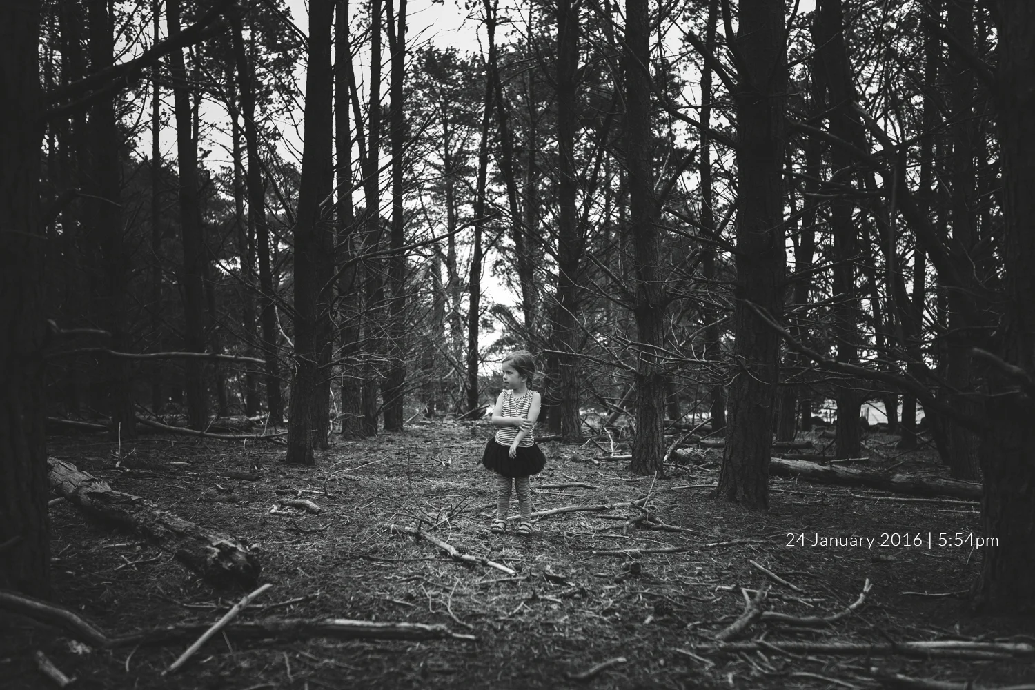 girl-in-forest-child-photography-photo-a-day-project-day-24.jpg