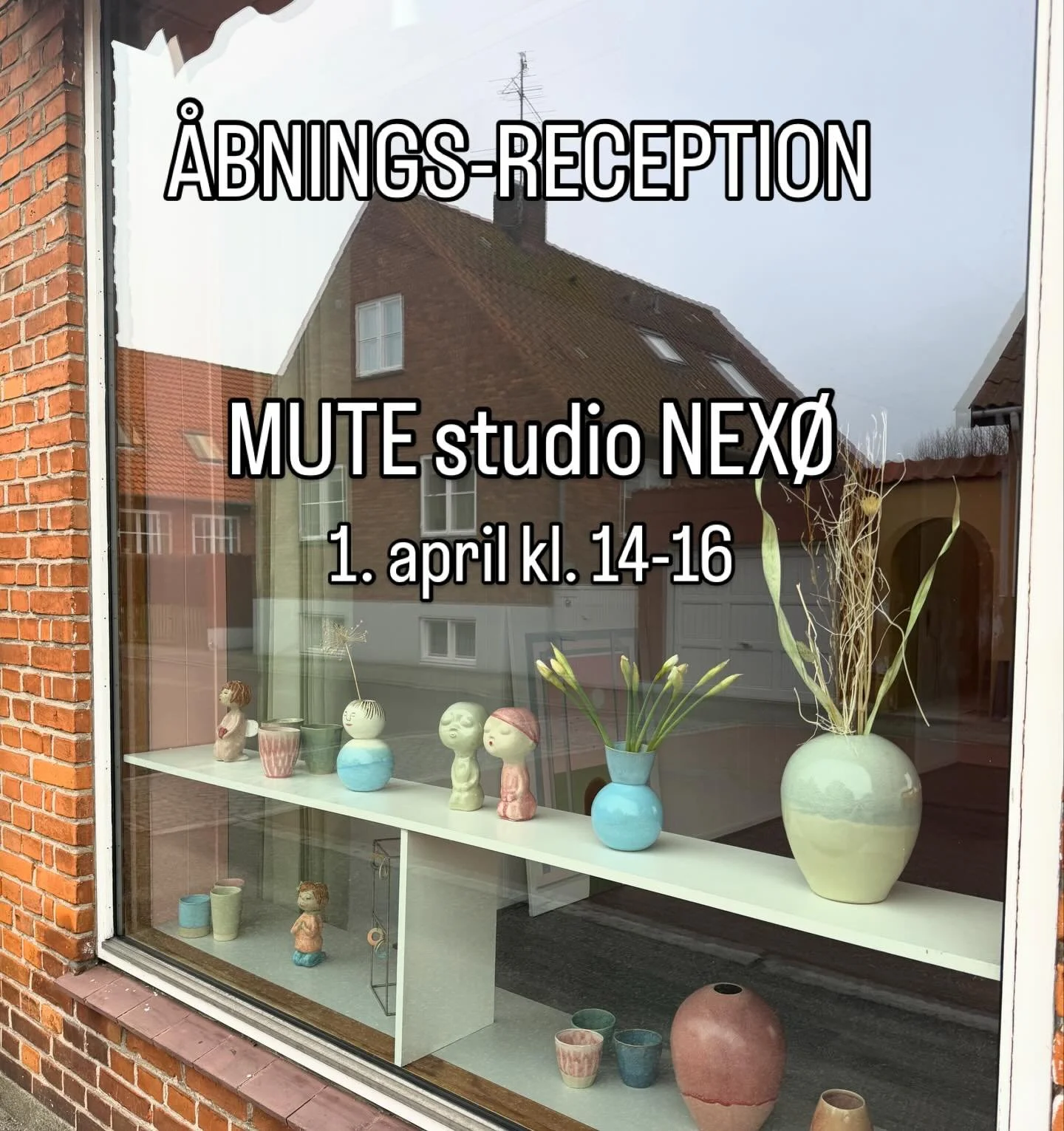 MUTE studio udvider med et lille showroom/butik i Nex&oslash;, Aasen nr 12. Her vil det v&aelig;re muligt at se/k&oslash;be min kunst, kunsttryk og keramik og muligvis deltage i workshops engang imellem. Det bliver sp&aelig;ndende at se hvad det udvi