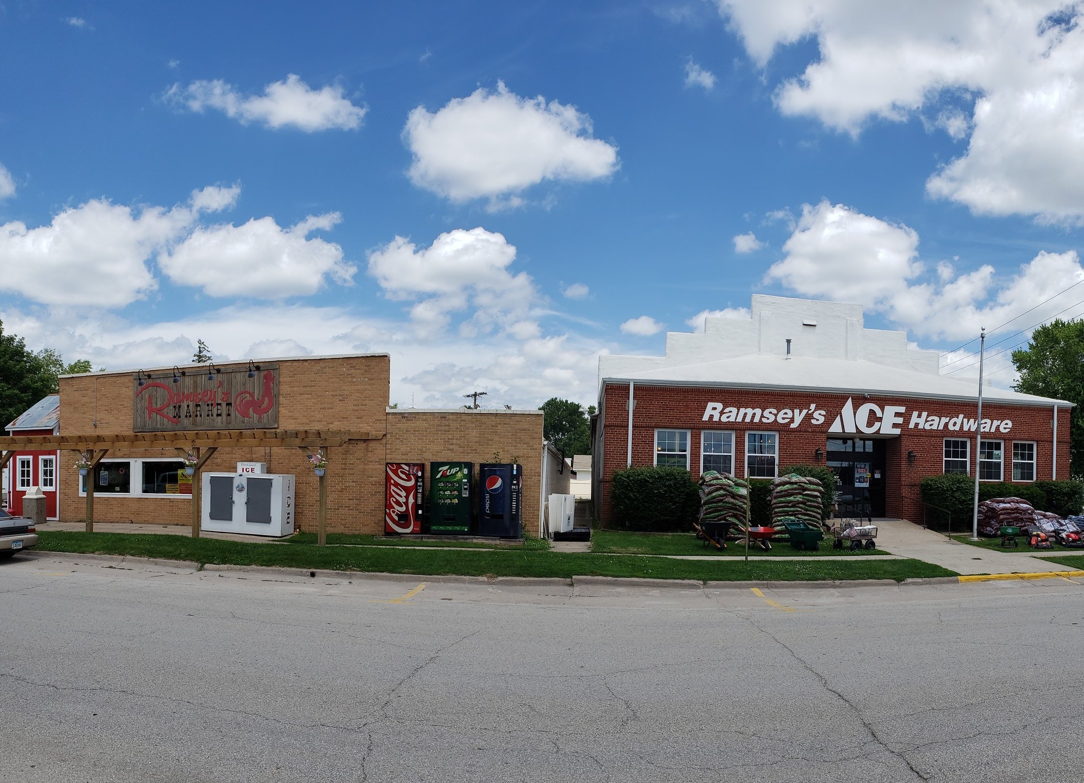 front+of+both+stores+-+nice+day.jpg