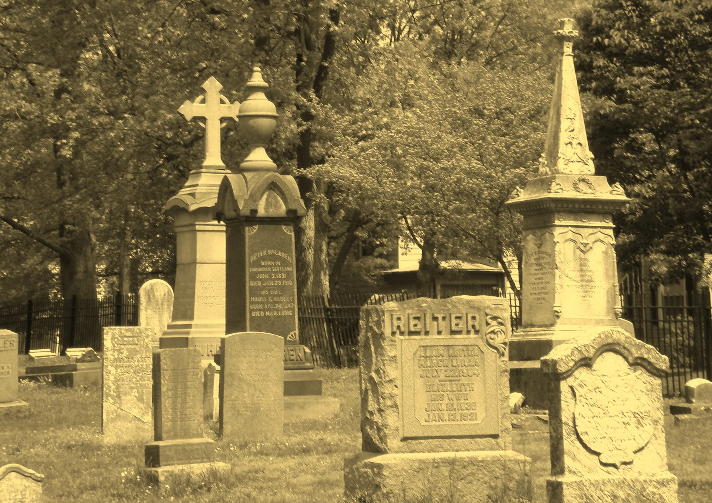 moundcemeterymariettaoh.jpg