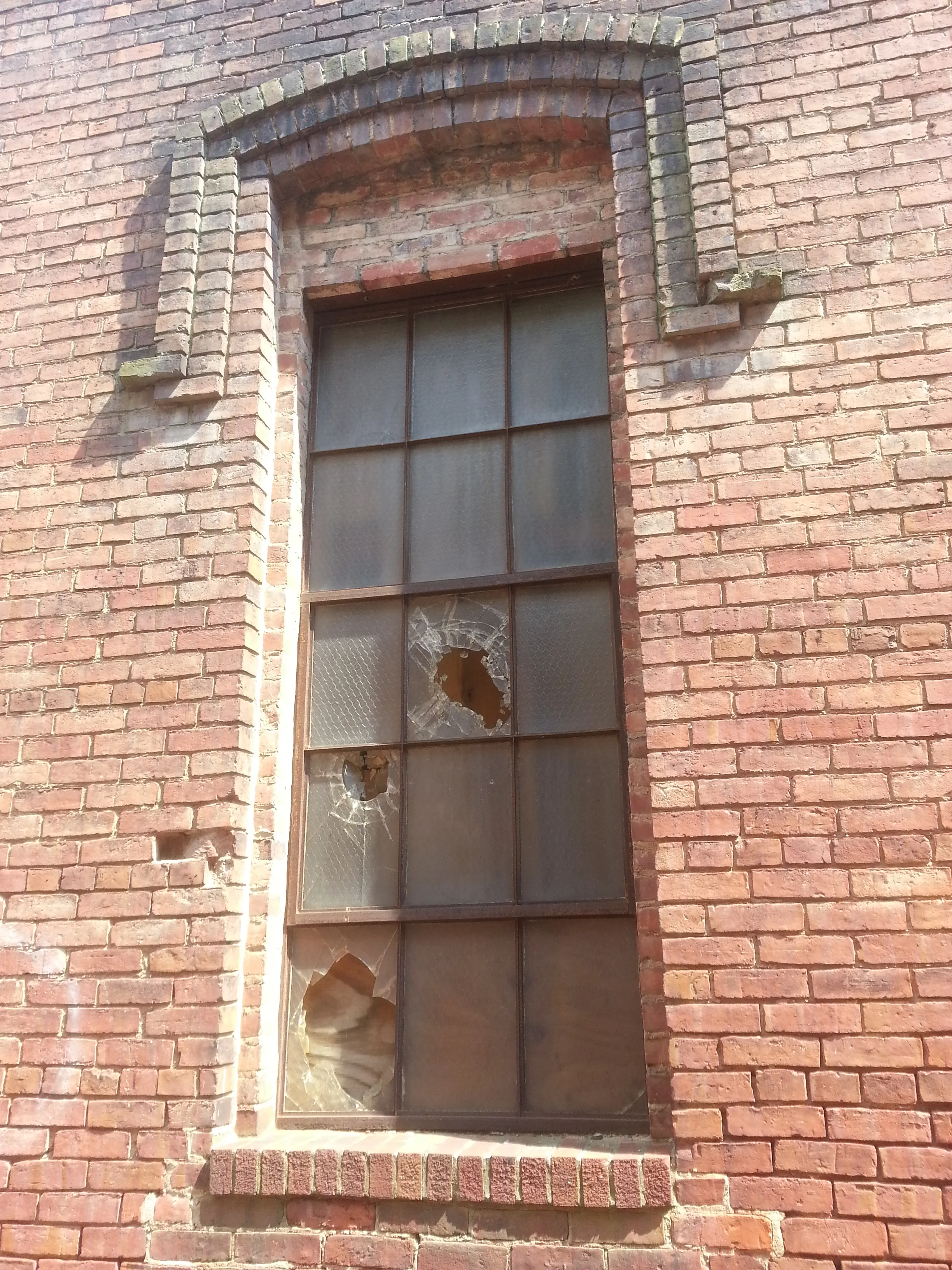 brokenwindow.jpg