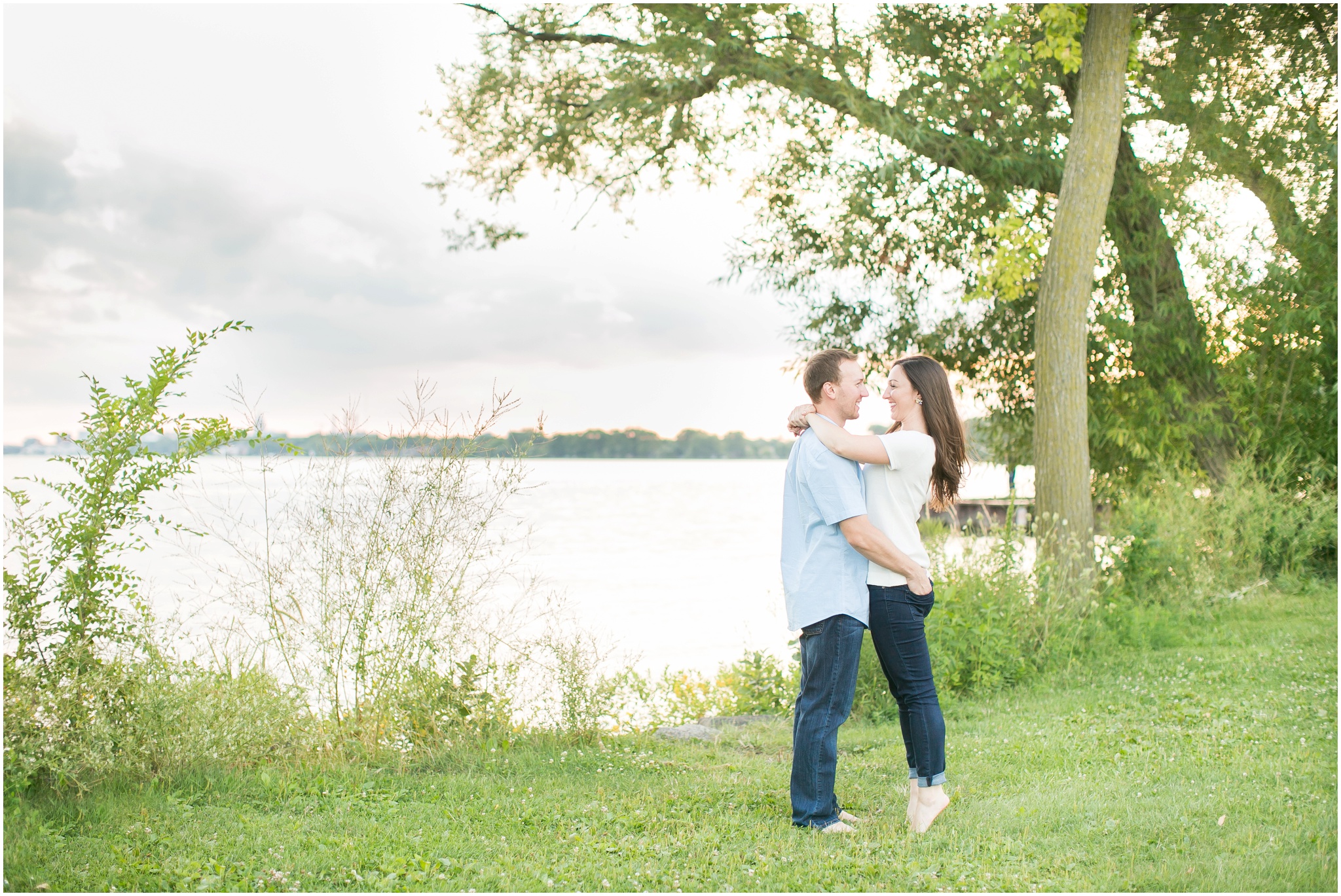 Olbrich_Botanical_Gardens_Madison_Wisconsin_Engagement_Session_0843.jpg