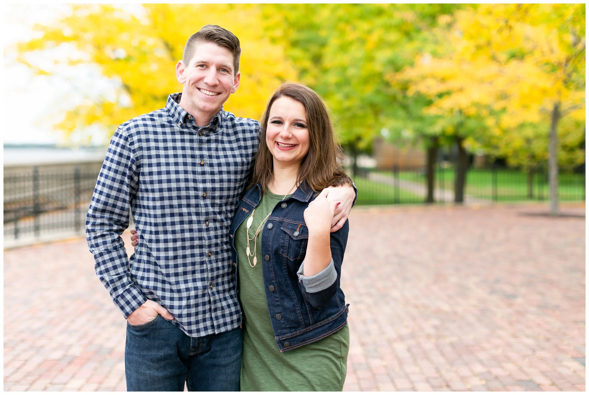 autumn_engagement_session_winona_minnesota_caynay_photo_1756.jpg