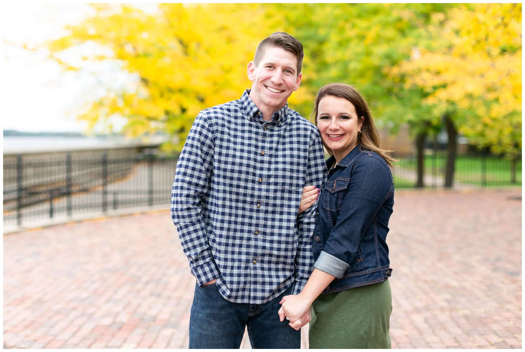 autumn_engagement_session_winona_minnesota_caynay_photo_1760.jpg