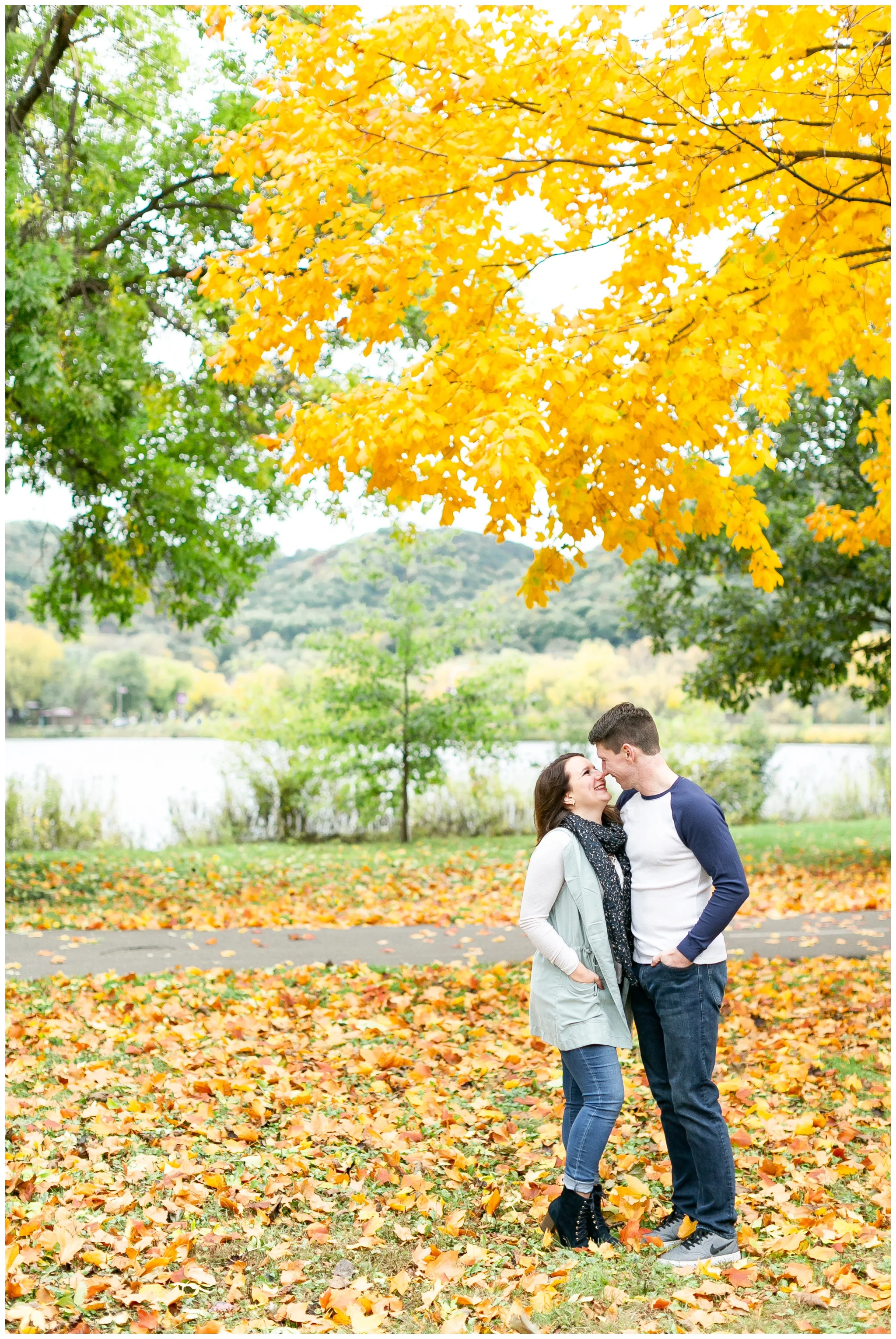 autumn_engagement_session_winona_minnesota_caynay_photo_1777.jpg
