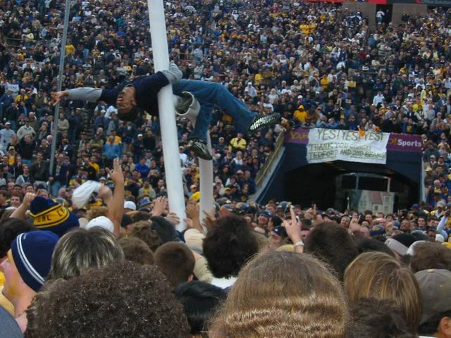 pole dance.jpg