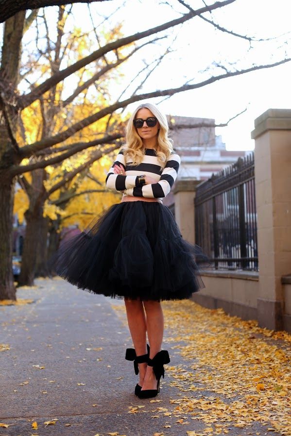 Andrea-Fenise-Bows for Engagement Looks