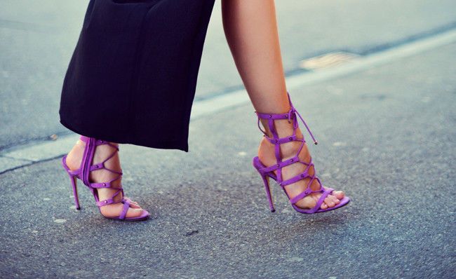Andrea-Fenise-Trends-Lace-UP-heels