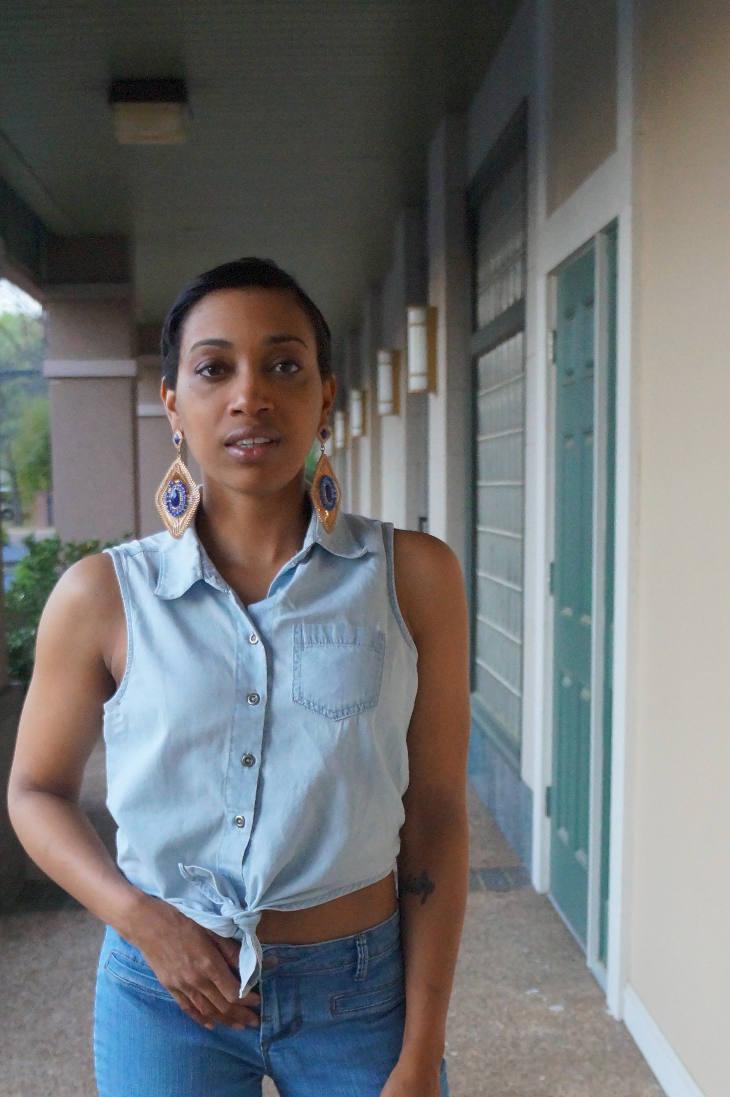 Andrea Fenise Memphis Fashion Blogger styles a denim on denim look