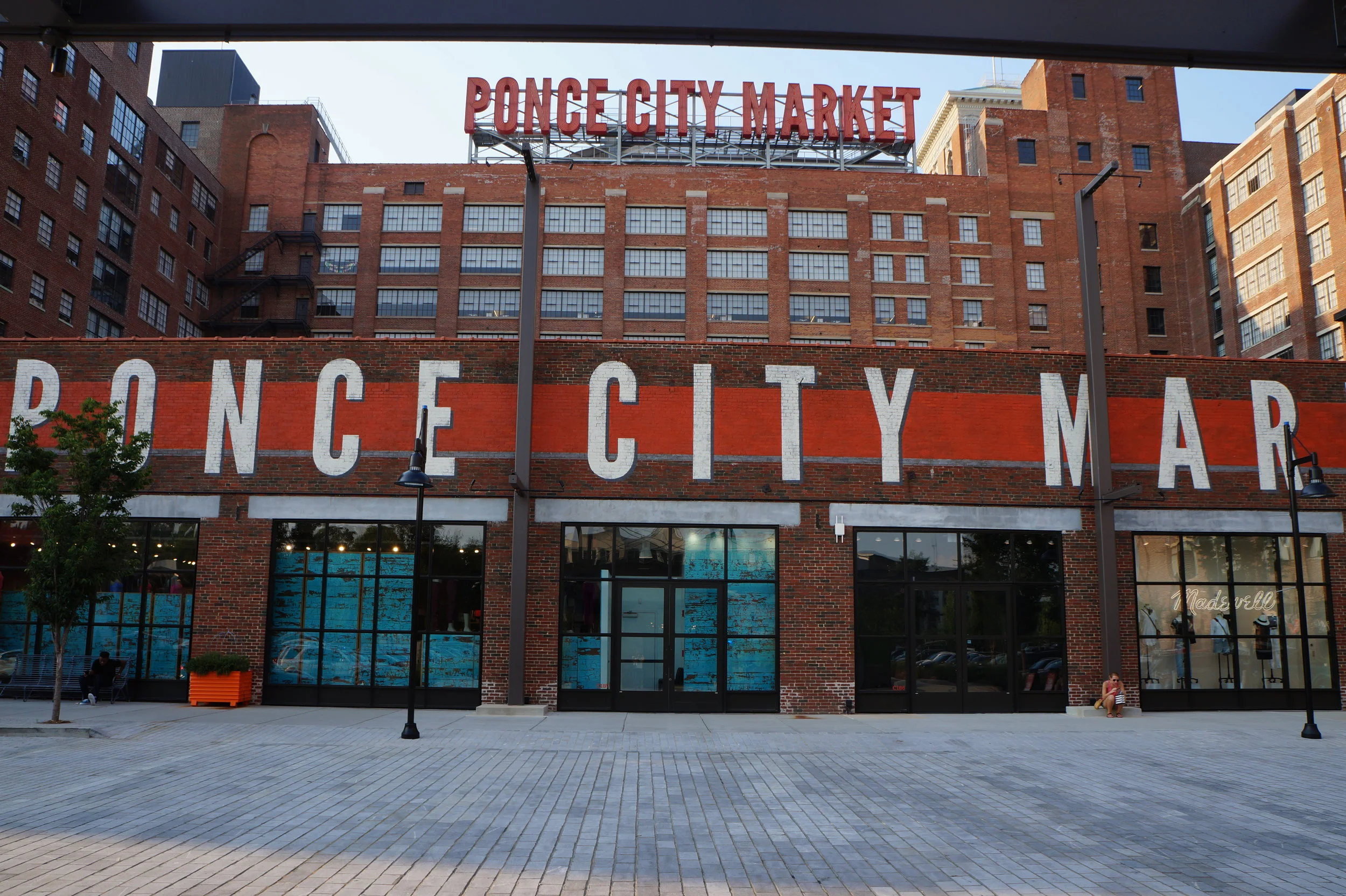 Andrea Fenise traveling blogger visits Ponce City Market Atlanta 