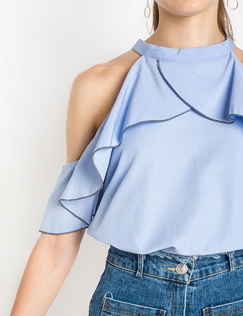 Andrea Fenise Memphis Fashion Blogger shares cold shoulder trend inspiration