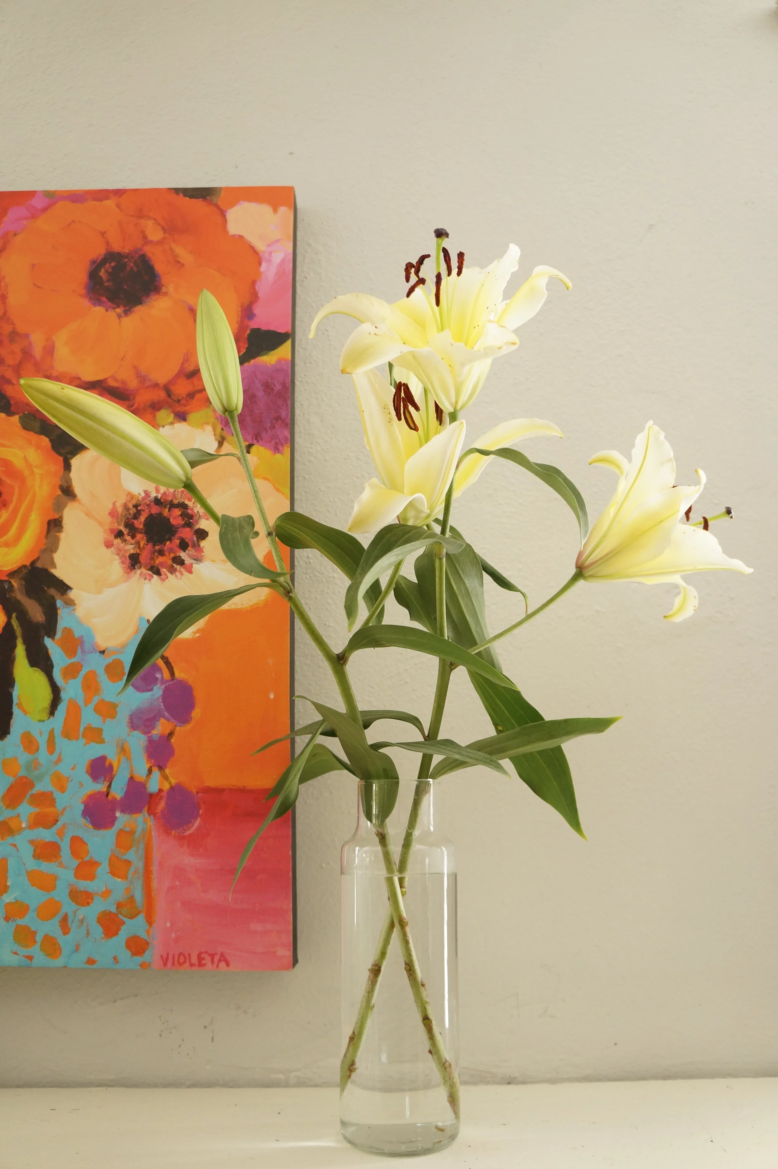 Andrea Fenise Memphis Fashion Blogger shares how to decorate your home with simple floral arrangements