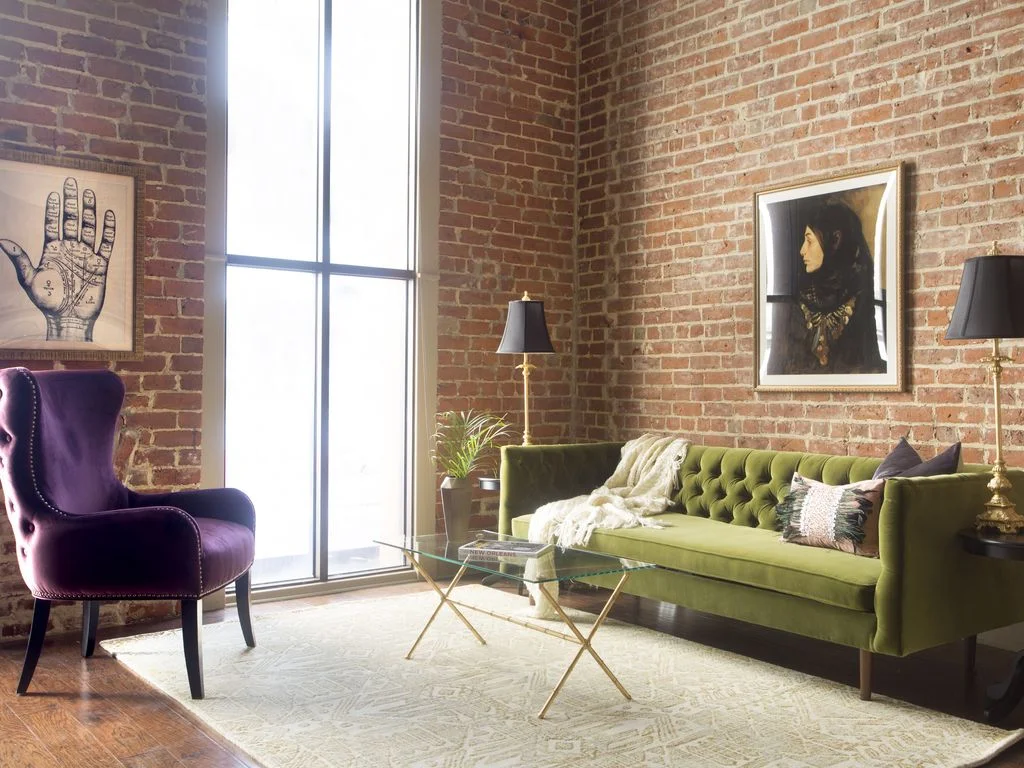 Andrea Fenise Memphis Fashion Blogger and Memphis Travel Blogger shares While in New Orleans: Stay at Sonders AIRBNB