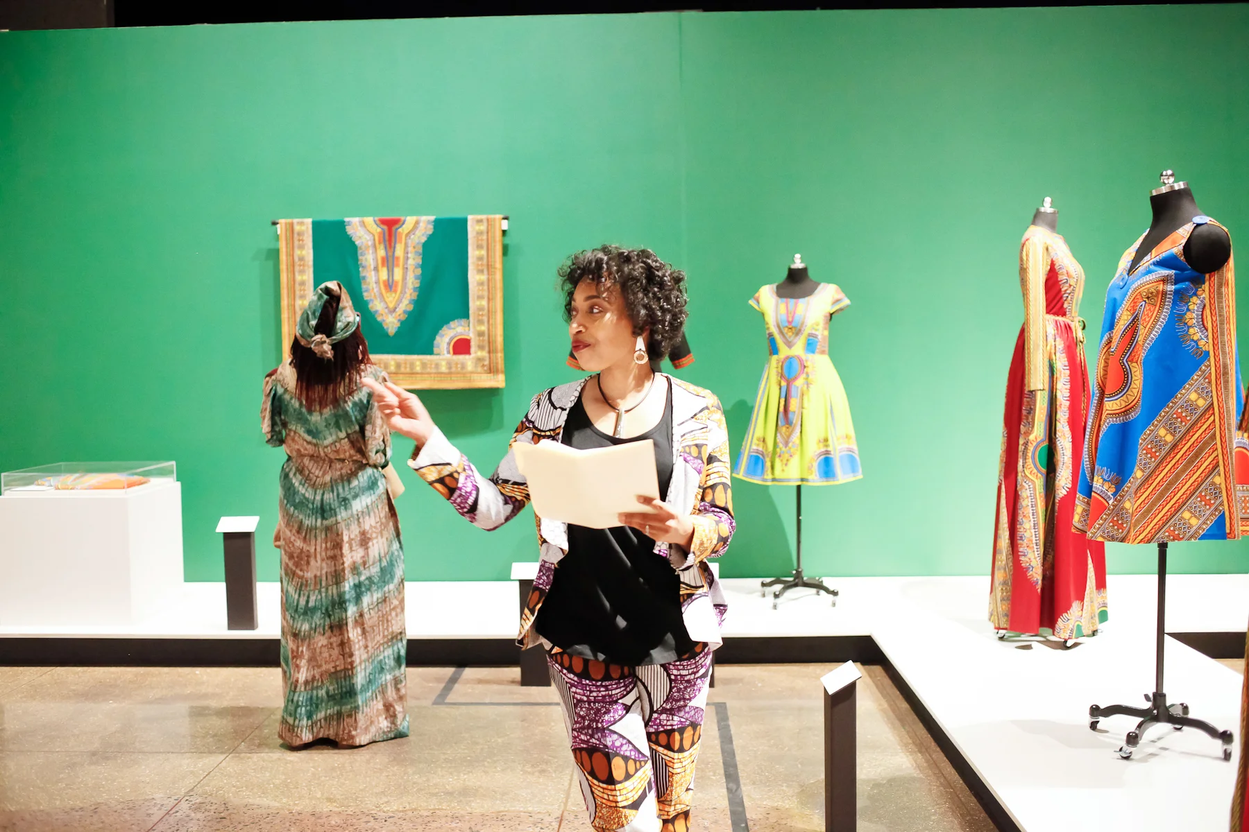 Andrea Fenise Memphis Fashion Blogger hosts Tour of African Print Fashion Now at Brooks Museum of Art