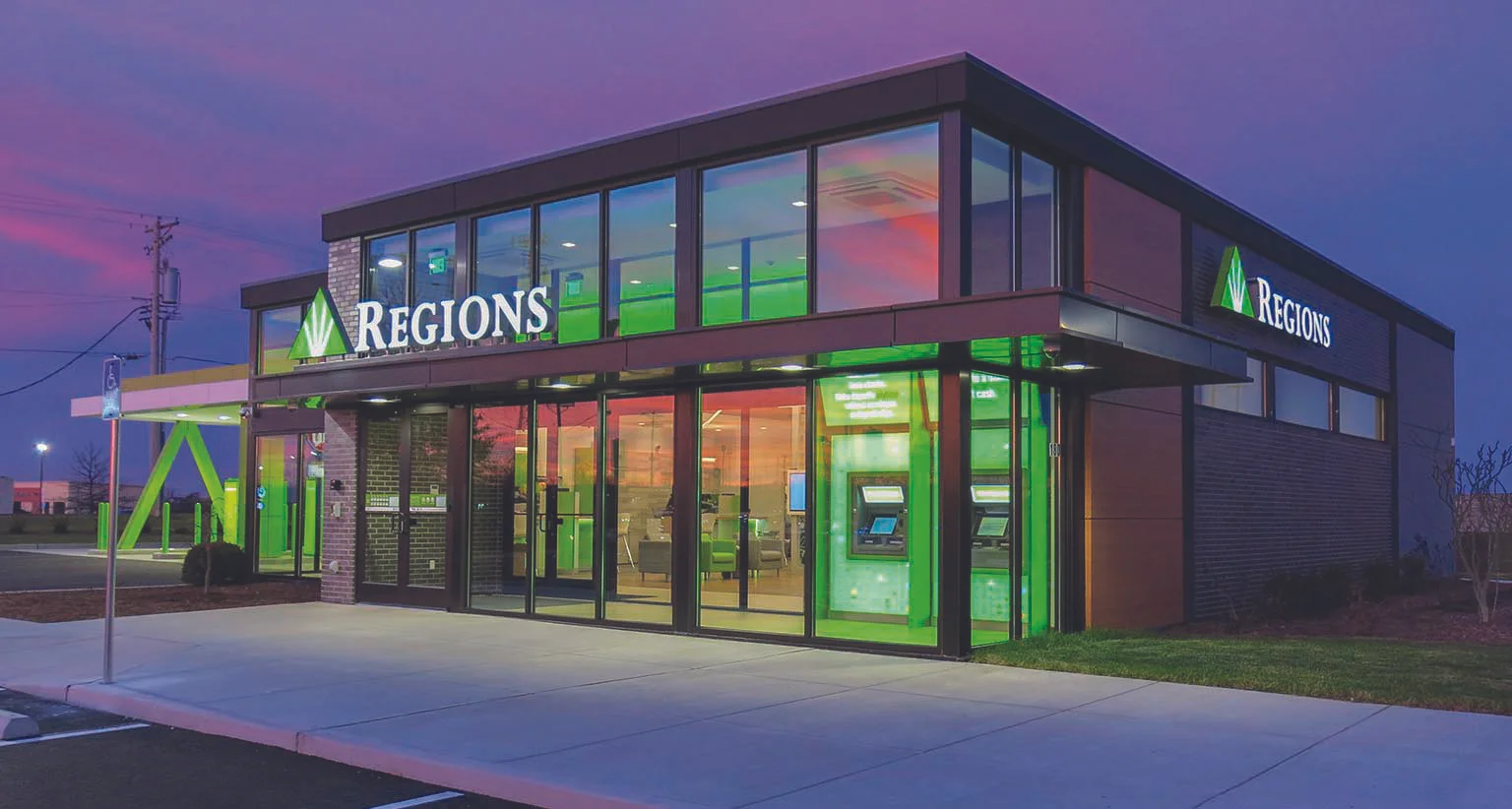 Andrea Fenise Memphis Fashion Blogger and Memphis Blogger shares Regions Banking Sponsored Post