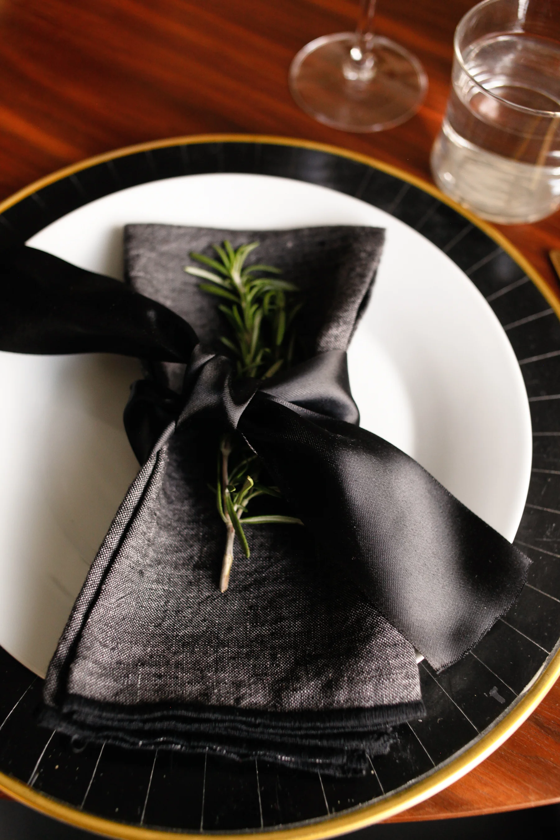 Andrea Fenise Memphis Fashion Blogger shares Friendsgiving with Memphis creative friends