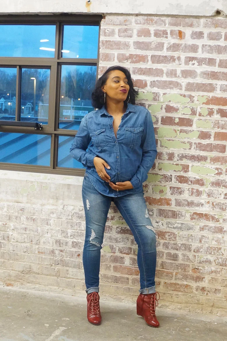 Andrea Fenise Memphis Fashion Blogger styles a Canadian Tuxedo whie pregnant