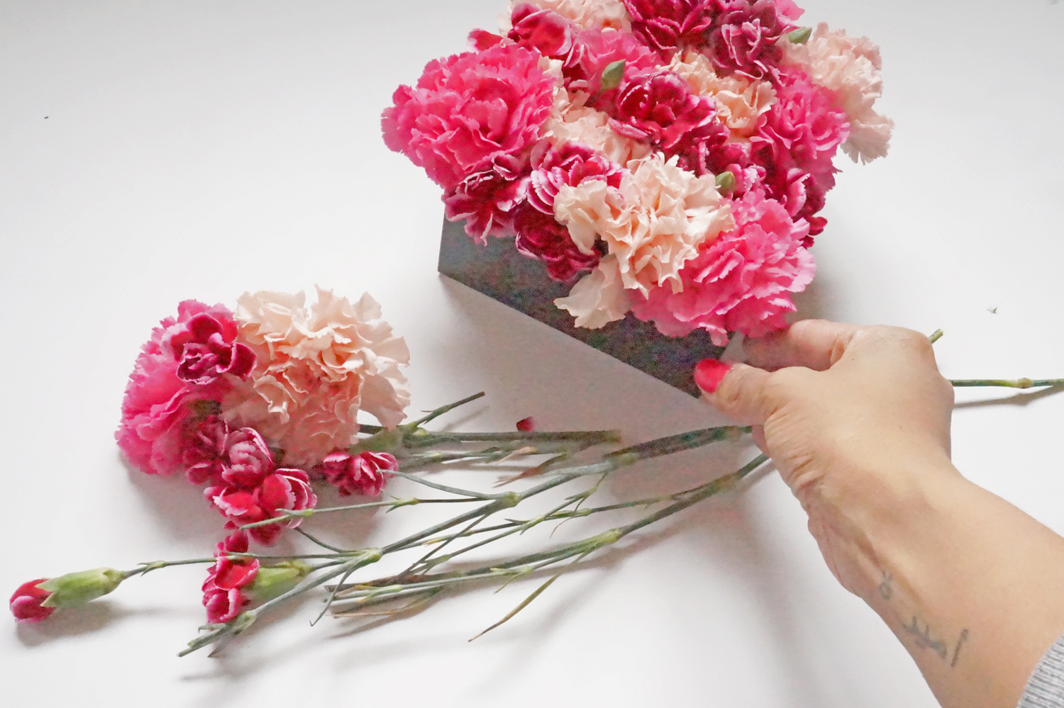 Andrea Fenise Memphis Fashion Blogger shows how to make a floral box for Valentine’s Day